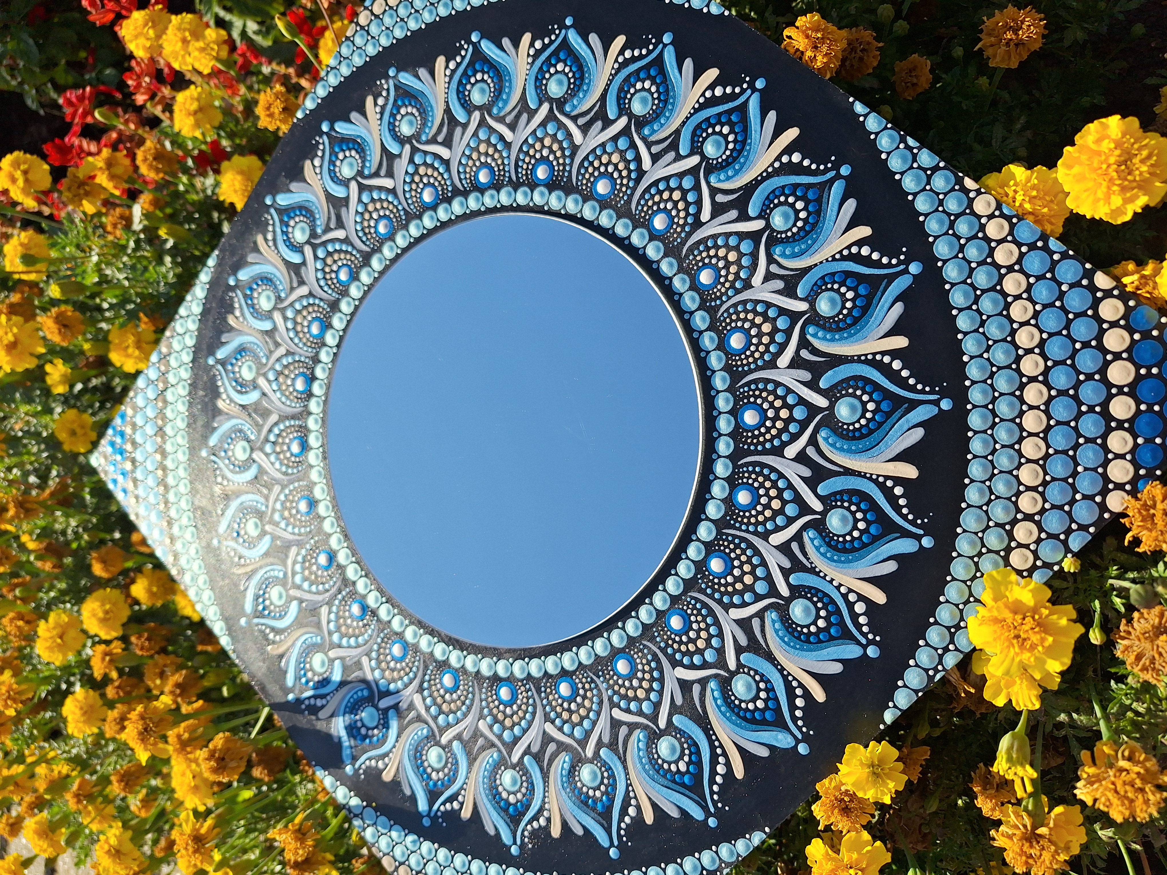 Tükör Mandala - kézzel festett, pontozott mandala 40 × 40 cm