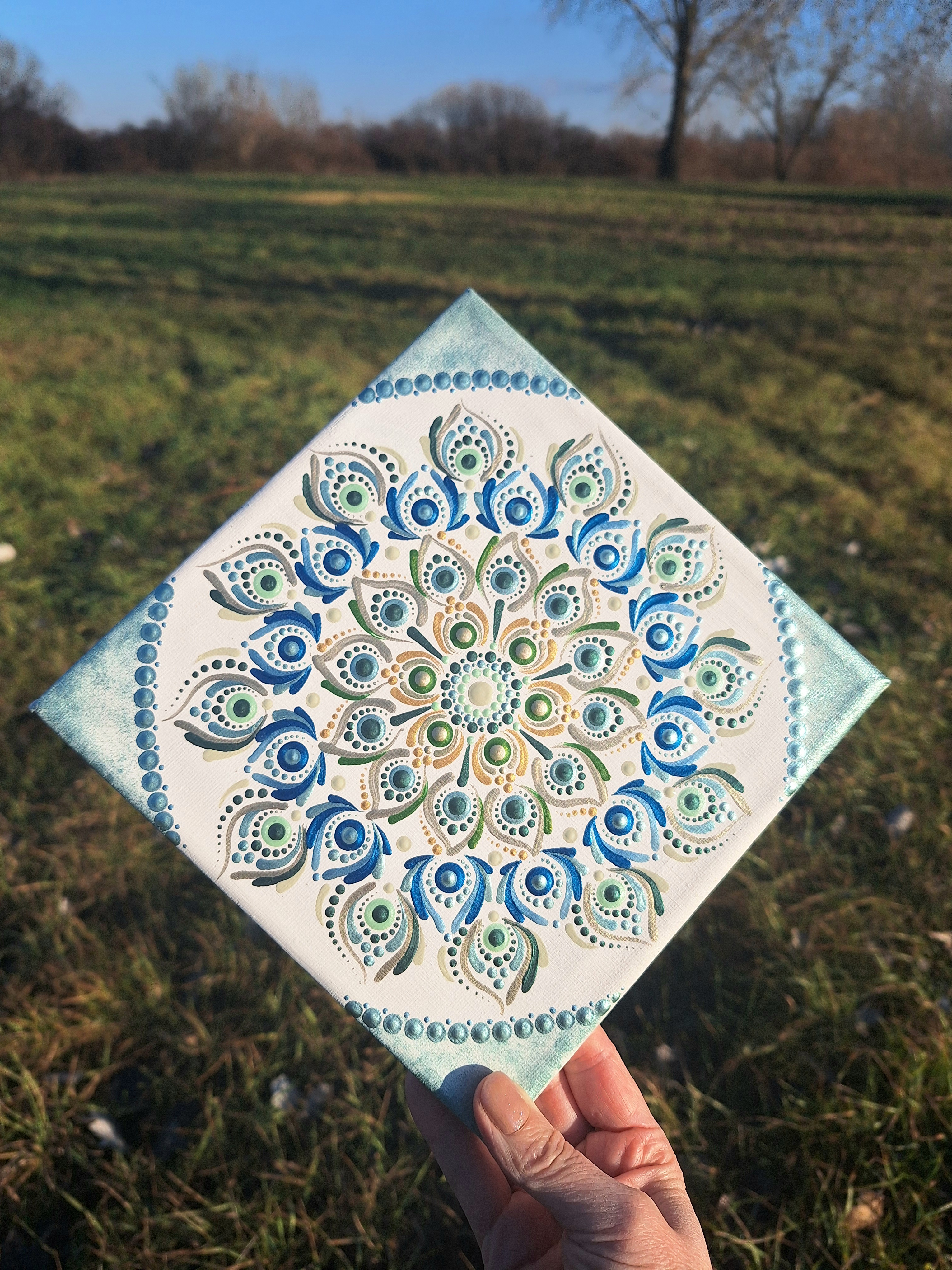 Fényforgó mandala - kézzel festett, egyedi pontozott mandala 20x20 cm