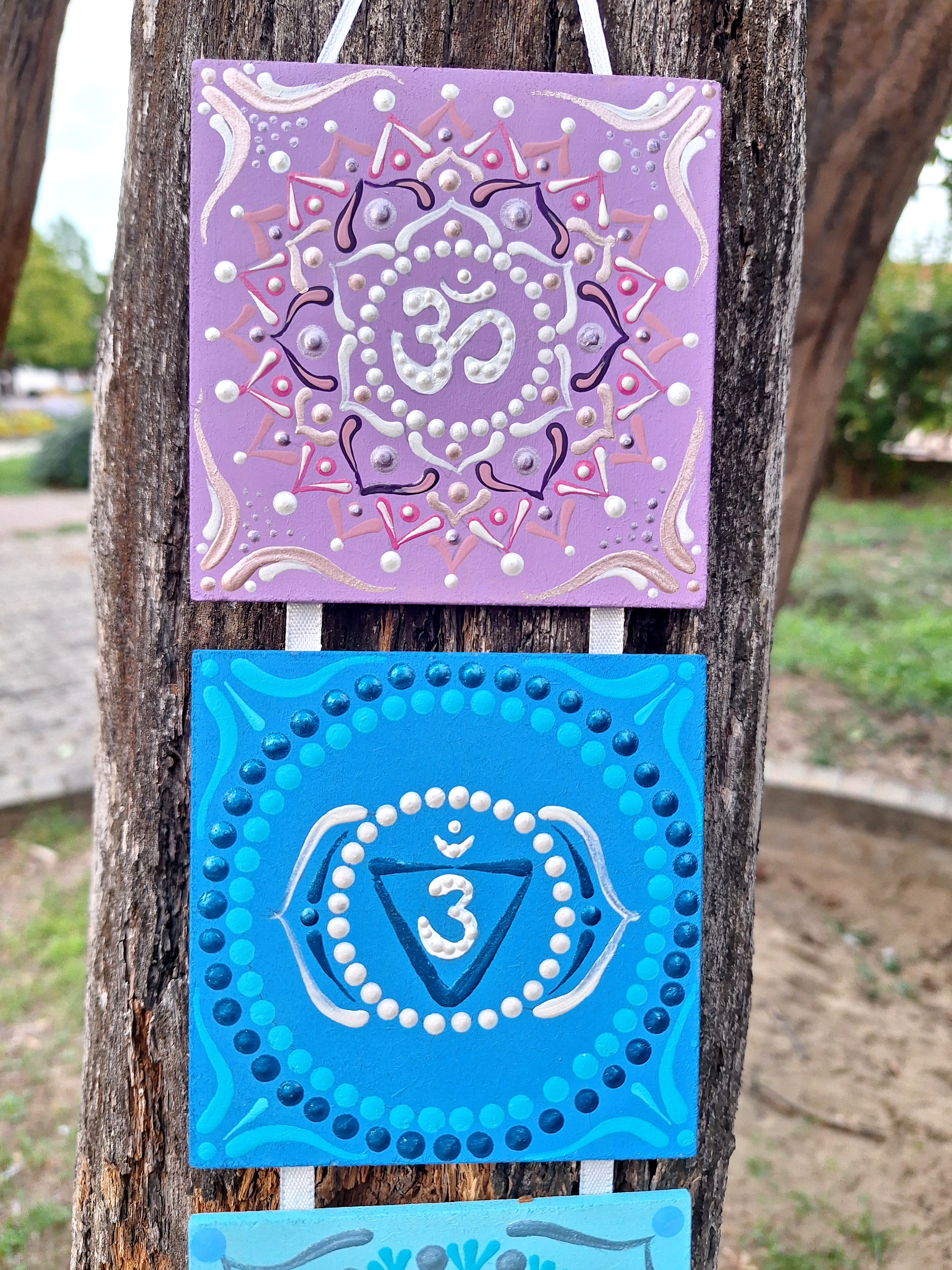 7 csakra mandala falidekoráció, csakrasor - kézzel festett, 77×10 cm